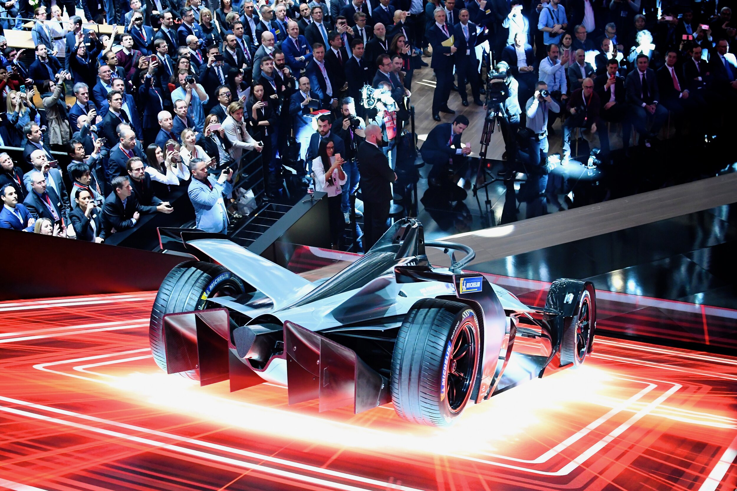 nissan_world_photo_day_2018_1.jpeg