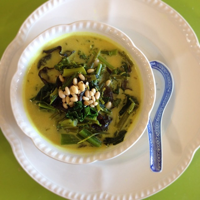Coconut Curry Black Mushroom & Veg Soup!