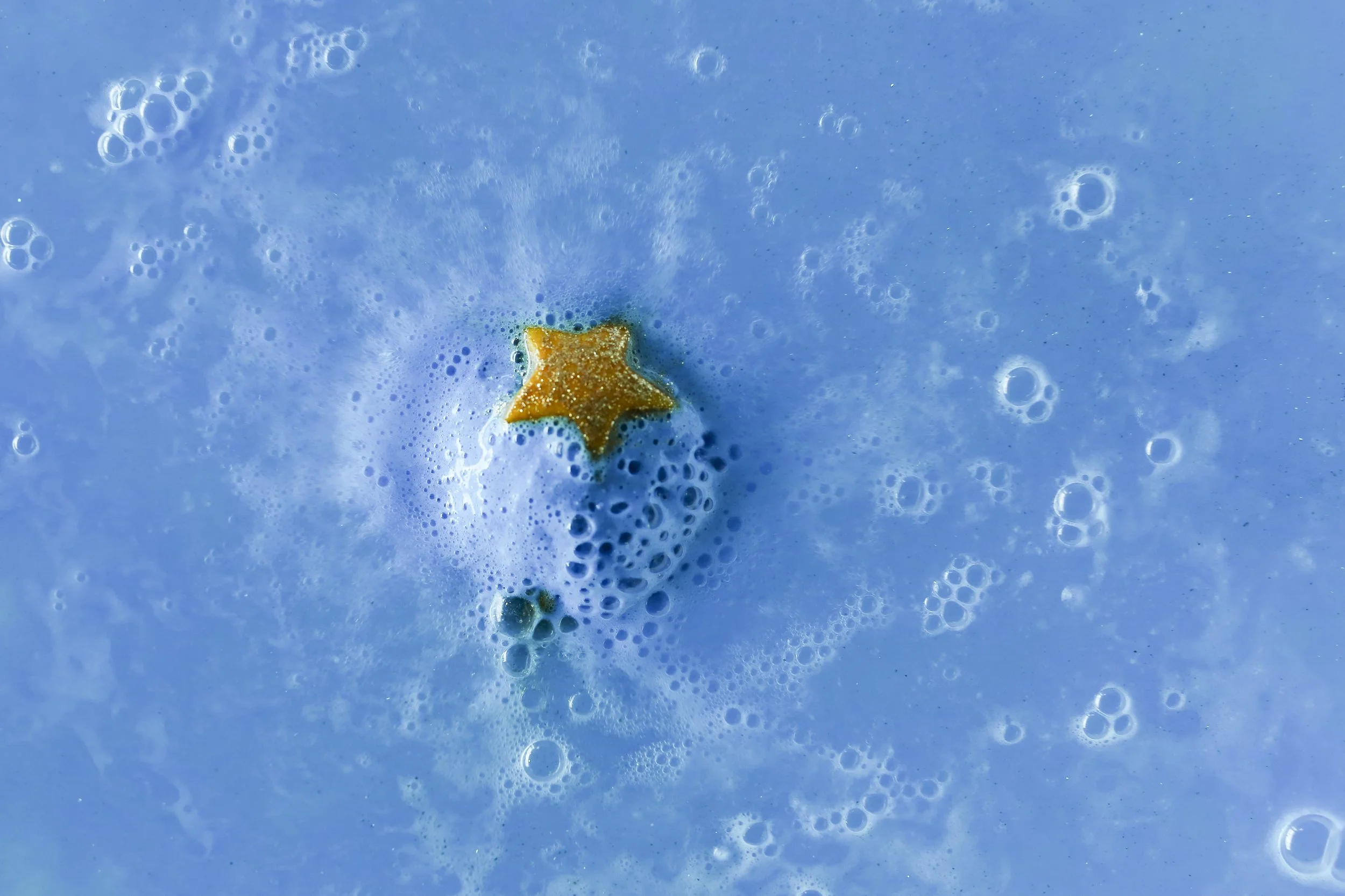 'Shoot For The Stars' bath bomb