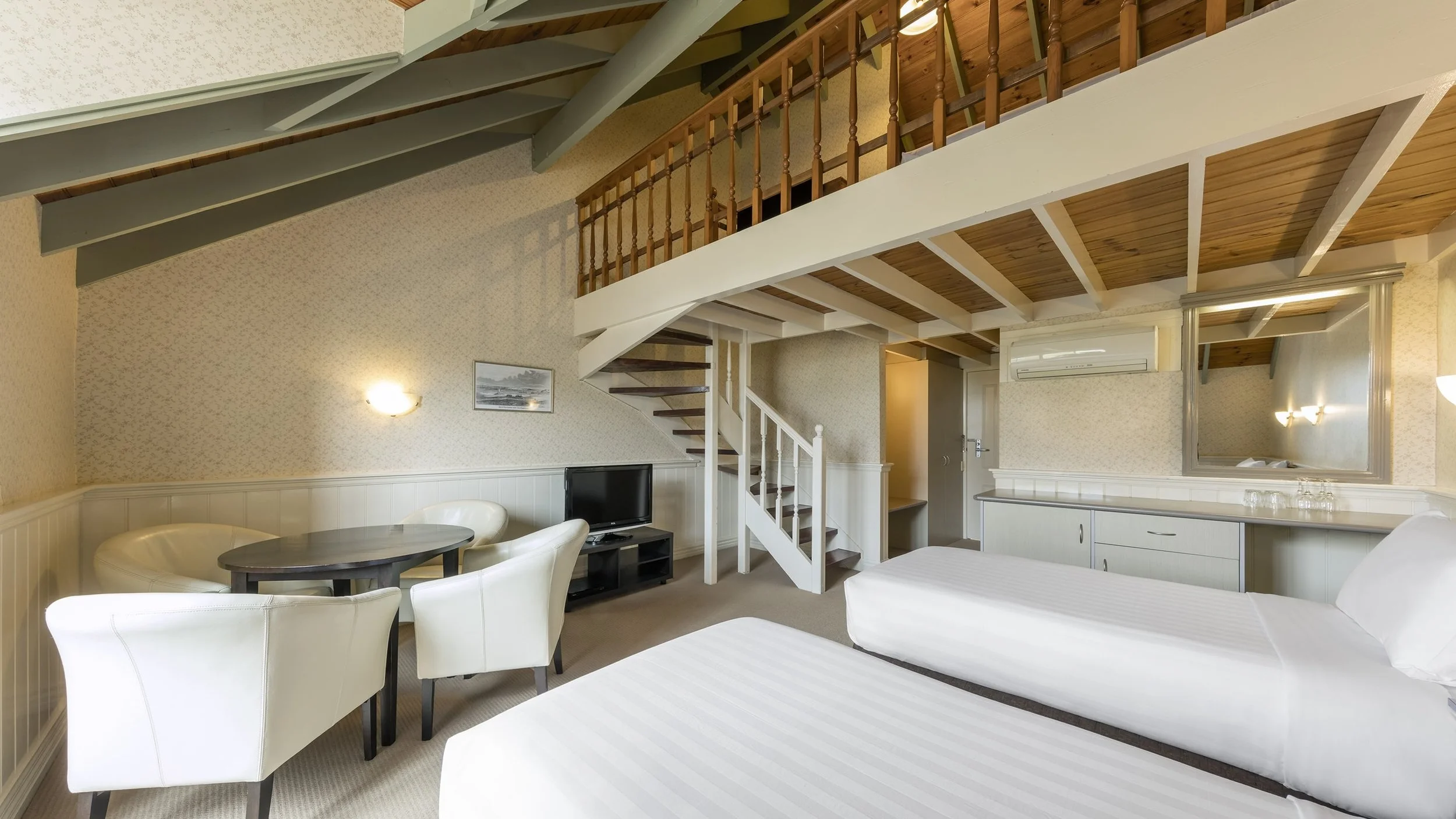 best-western-olde-maritime-warrnambool-hotel-accommodation-family-mezzanine