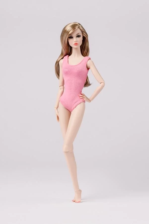 Lowres_PP161_full_Poppy_parker_cool.jpg