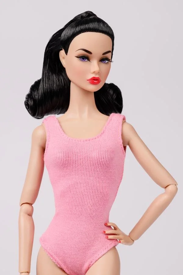 Lowres_PP162_CU_Poppy_Parker_fab.jpg