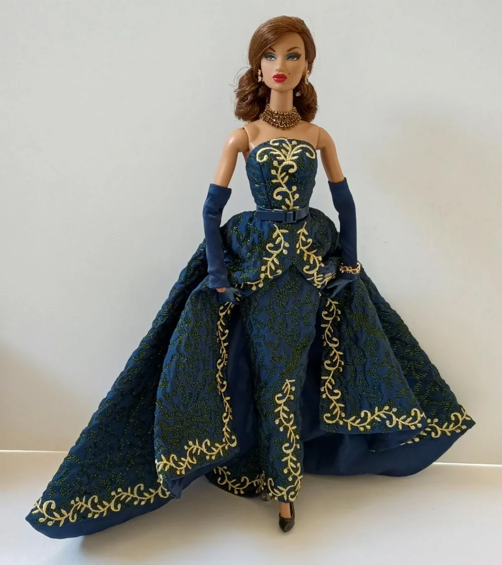 Evelyn Weaverton  The Fashion Doll Chronicles  Fashion Doll Chronicles
