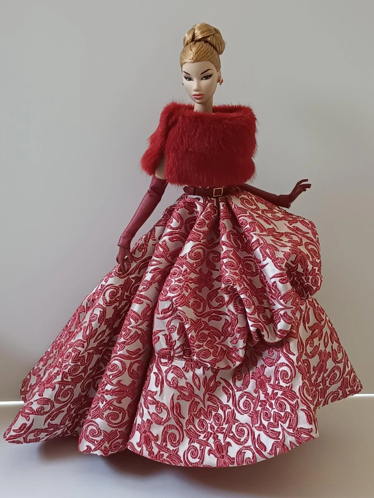 "Radiant Soul" Kyori Sato modeling "A Sudden Rush Of Romance" fashion on the FR 6.0 body