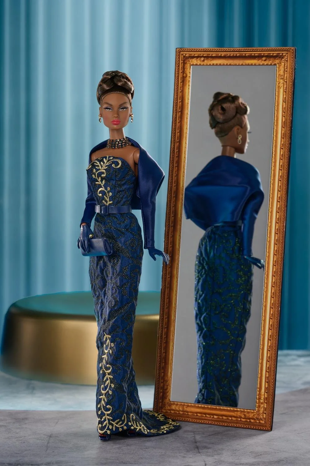 A Shimmering Experience  Della Roux doll