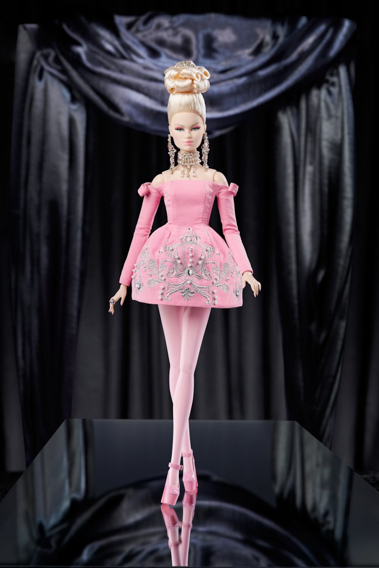 Grand_Gala_In_Rome_Karolin_Stone_doll