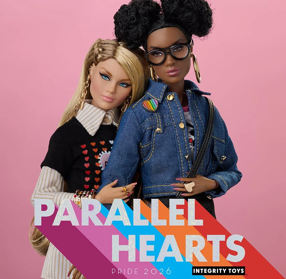 Parallel Hearts dolls gift set