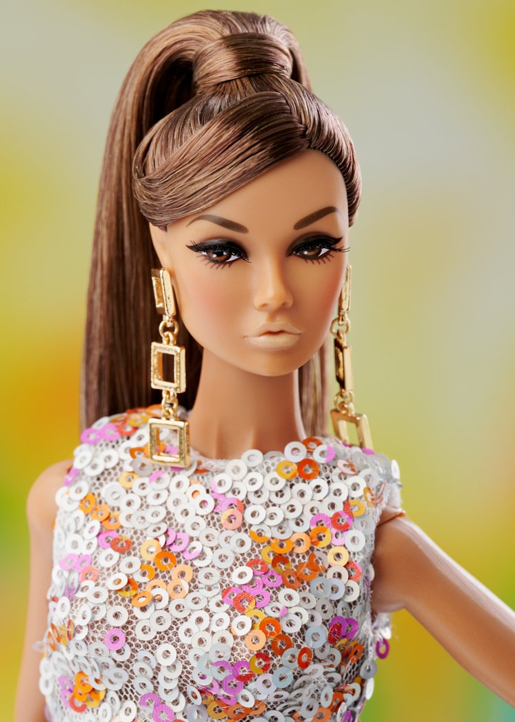 First W Club doll for 2021 revealed - Resort Ready Poppy Parker is