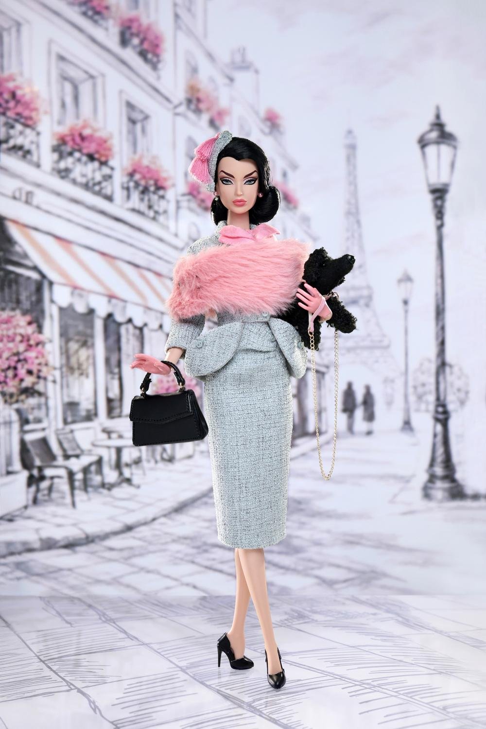 Back To Avenue Georges V Victoire Roux doll