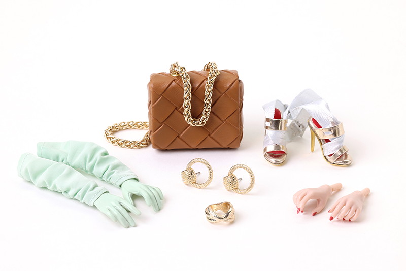 Glamour_Coated_Elyse_Jolie_doll accessories