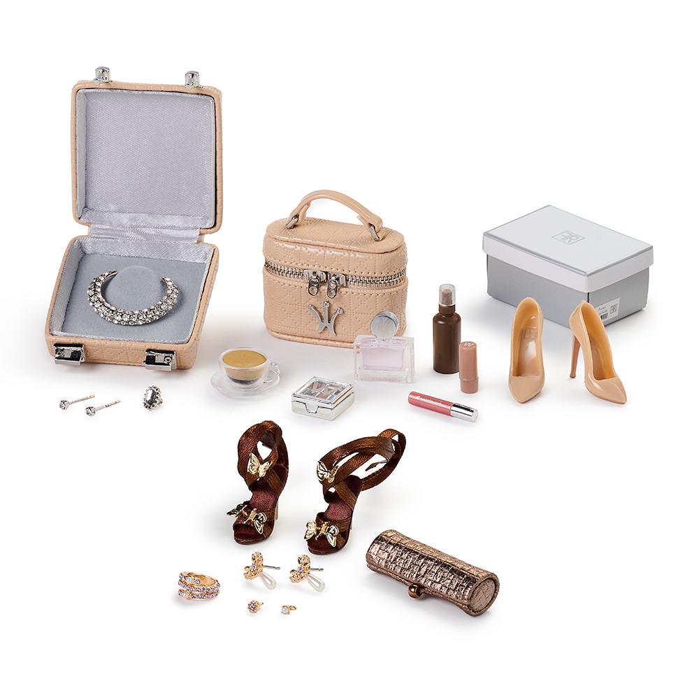 Au Chocolat  Véronique Perrin doll