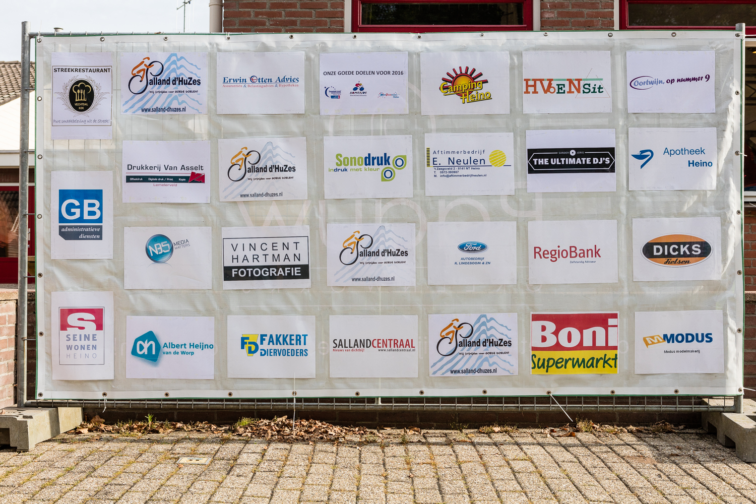 Een overzicht van de sponsoren van de Salland d'Huzes