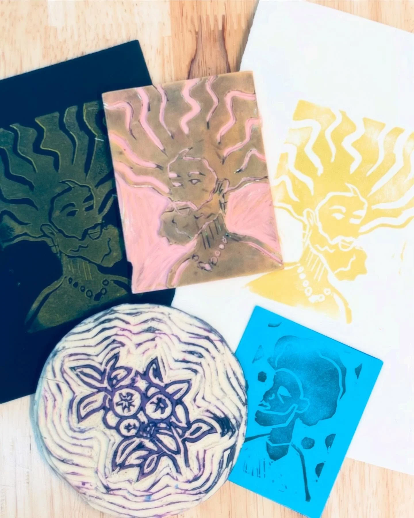 Lino Block Printing!! Friday, Nov 21st &amp; Saturday, Nov 22nd at Open Studio.
We are showing participants how to get started carving lino and will be using these carvings to make small prints and cards.
.
.
.
Join us on Friday and Saturday from 2:0