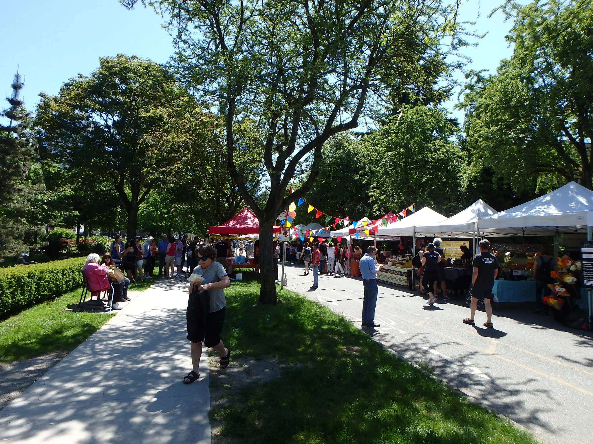 The West End Farmers Market returns for its 20th year. (Linda Lawson Photo)