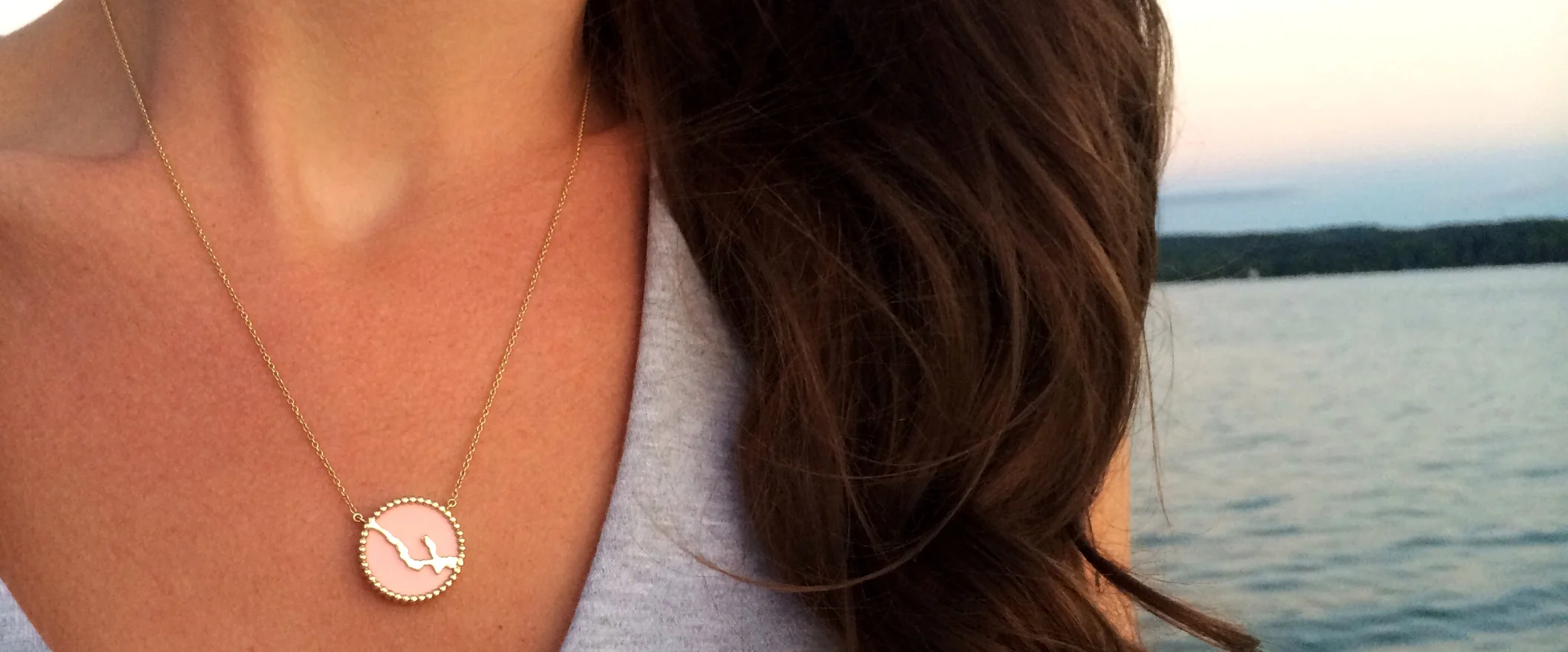 interchangeable necklace with coral.jpg
