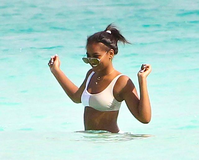 Stars, they&rsquo;re just like us! Sasha Obama spotted in my Martha&rsquo;s Vineyard Original Necklace - taking a little piece of the vineyard with her to Cancun! #sashaobama #marthasvineyard #beachbabe