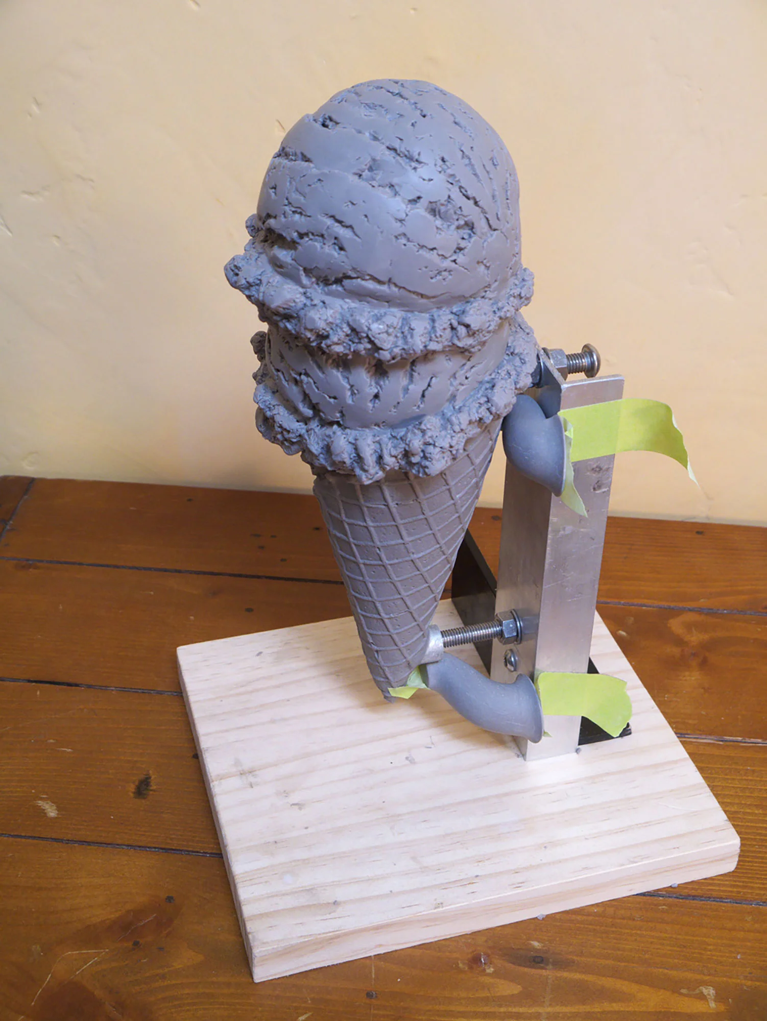 Mrs-Ferg-Ice-cream-handle-2.jpg