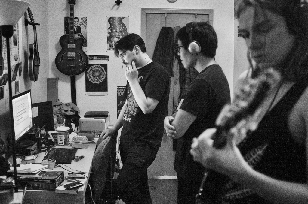 Another Slush recording session, this time in Joe's bedroom in Dad Zone, where Joe will later mix and master the tracks himself