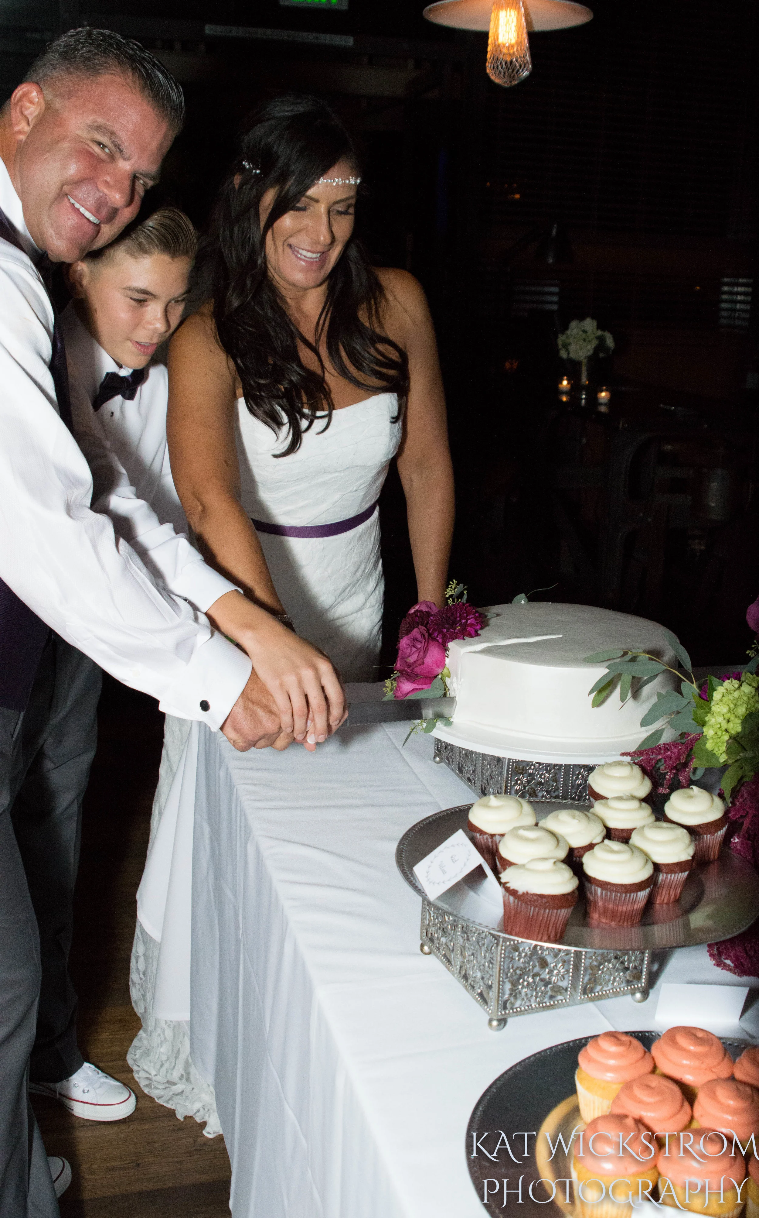 Woodland Hills Cafe Fiore Wedding Reception Cake Cutting