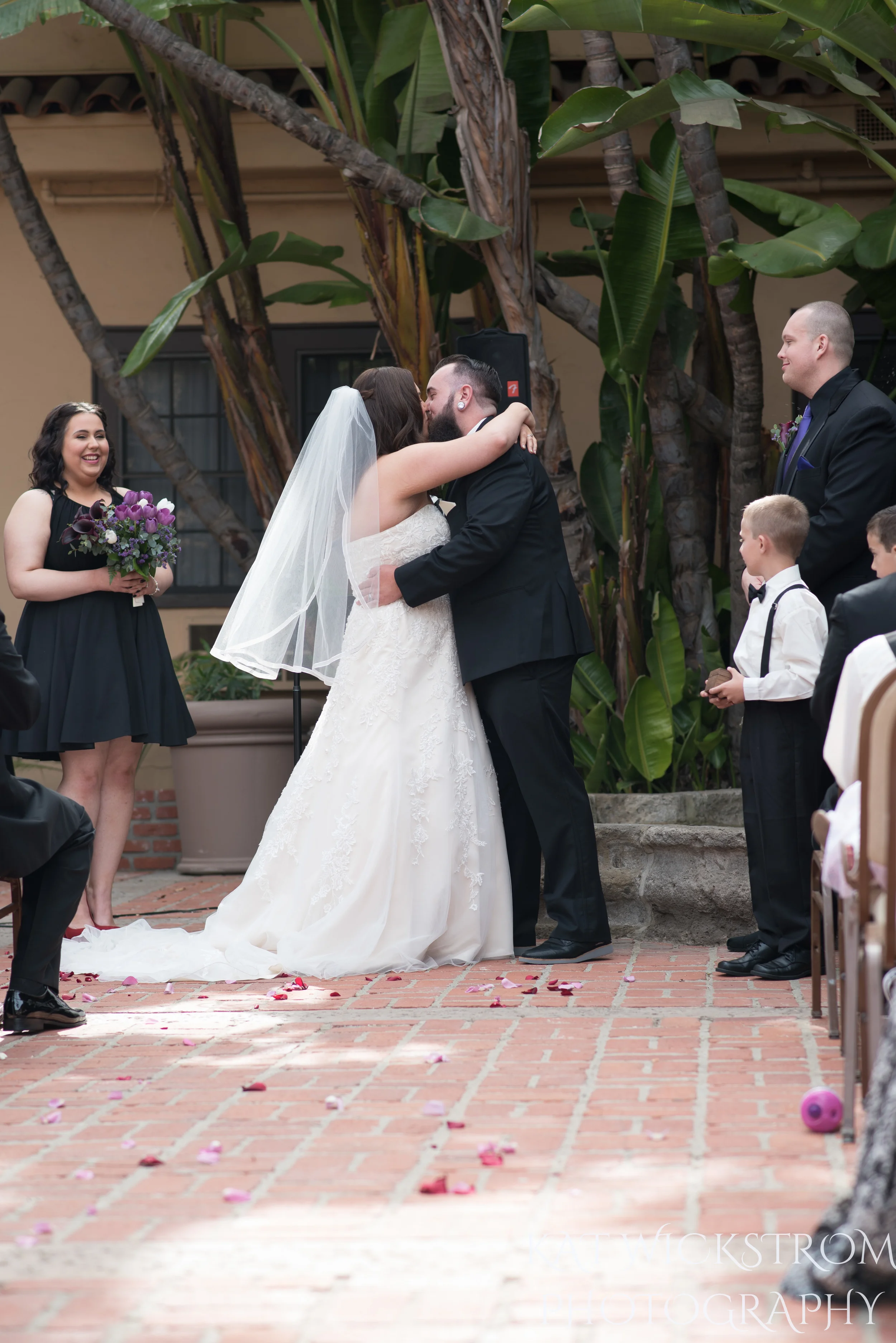 First kiss at wedding