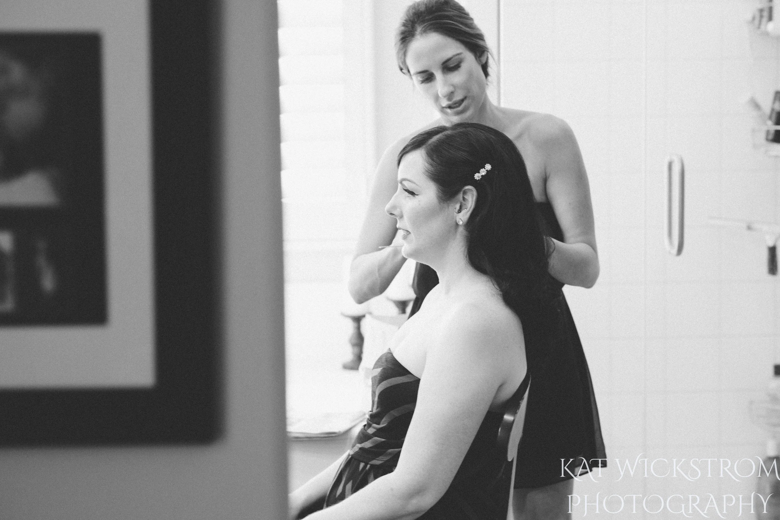 Bride getting ready black and white