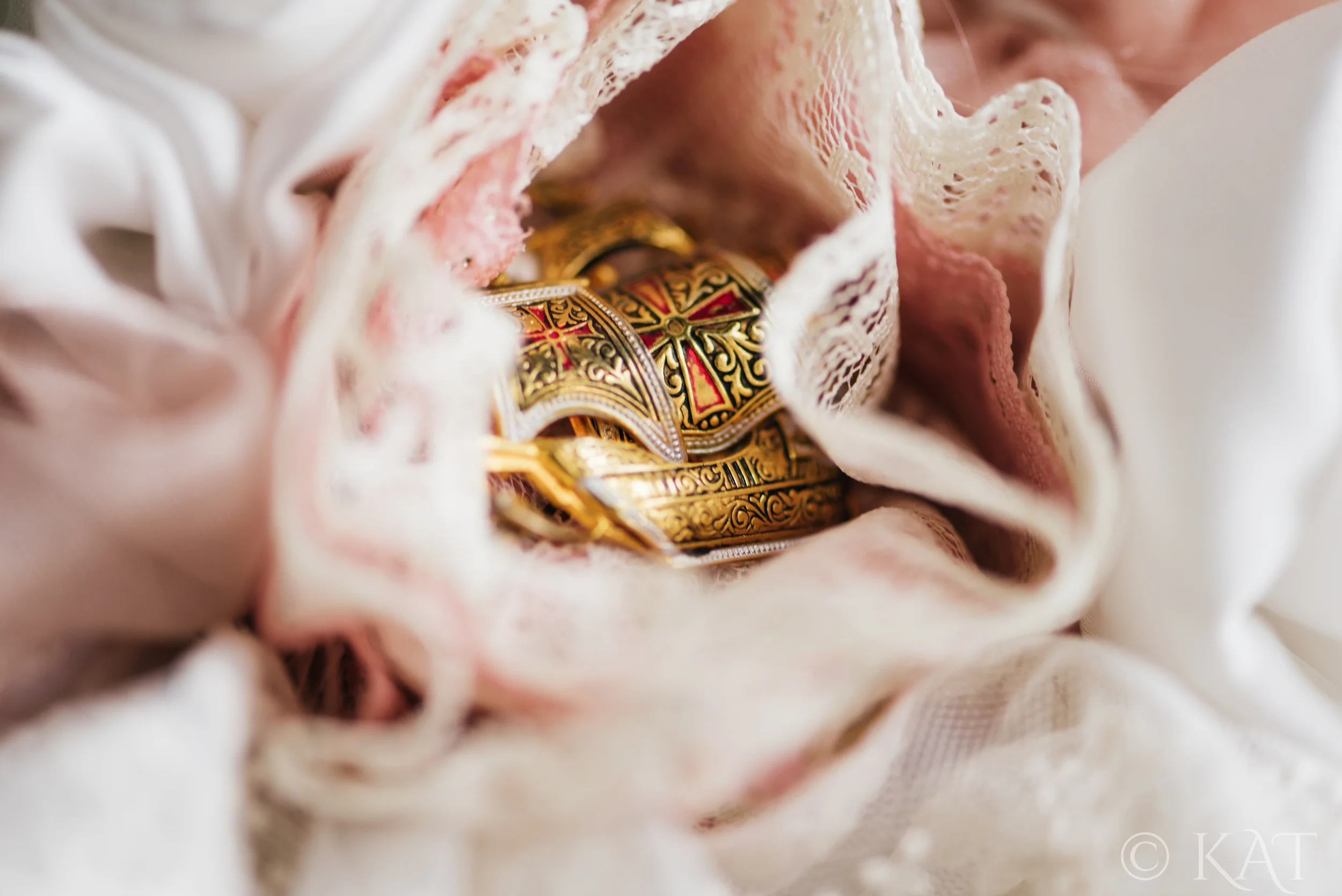 One of my favorite childhood movies was Hook with Robin Williams. So when Mom found this pin of a ship, I thought it would be perfect to add to the bouquet! I really also like the idea of thinking that this marriage is setting sail on a new adventur…