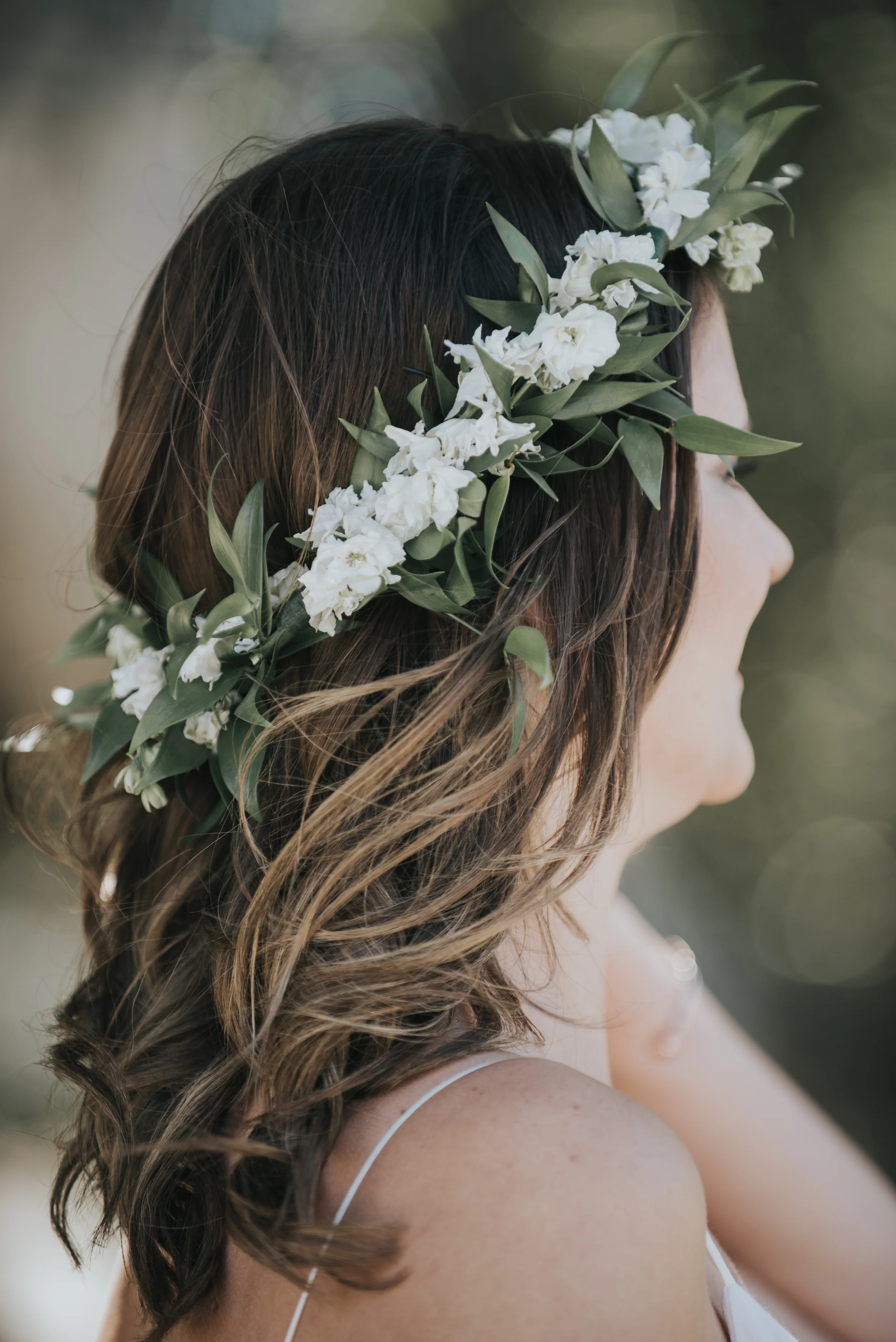 I mean, that flower crown is a work of art!