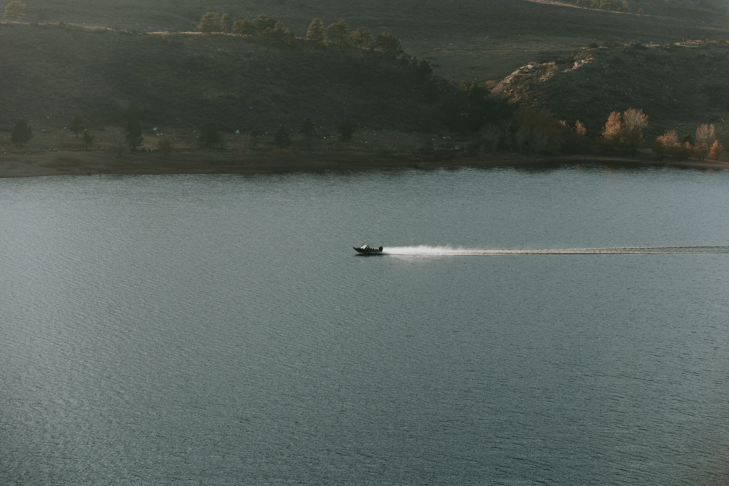 boat-in-the-water-at-horsetooth-reservoir