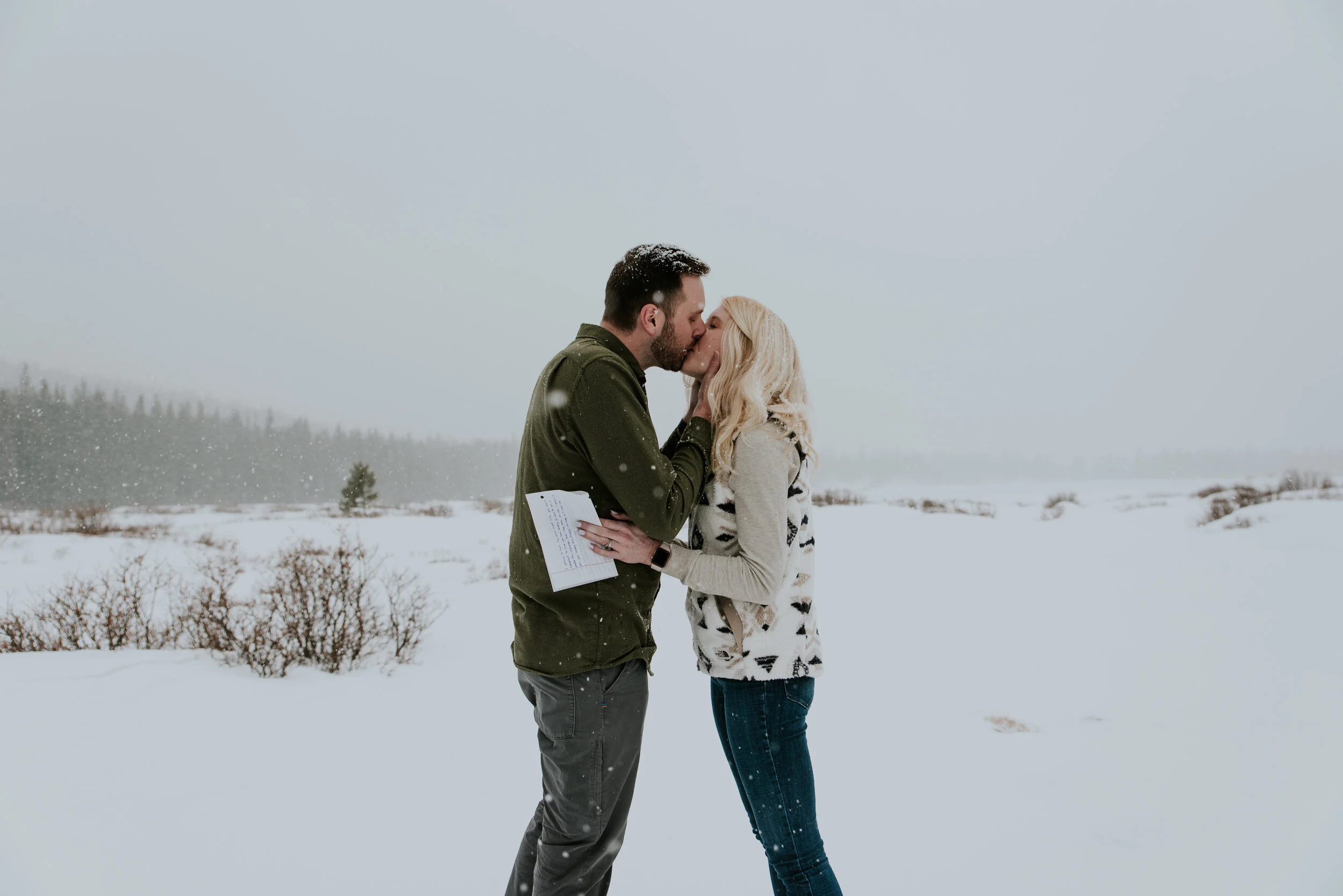 kissing-on-the-lake
