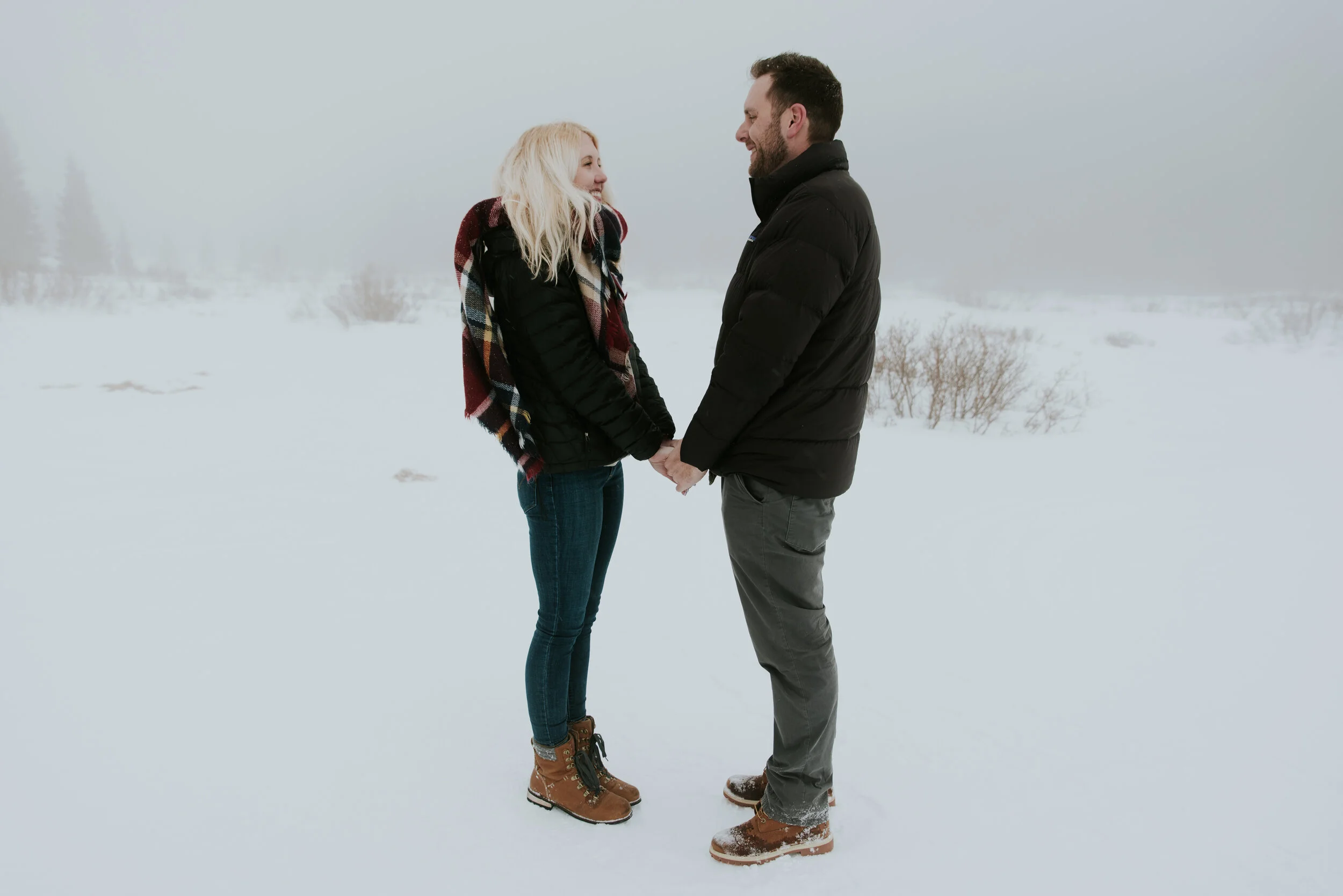 winter-engagement-photo