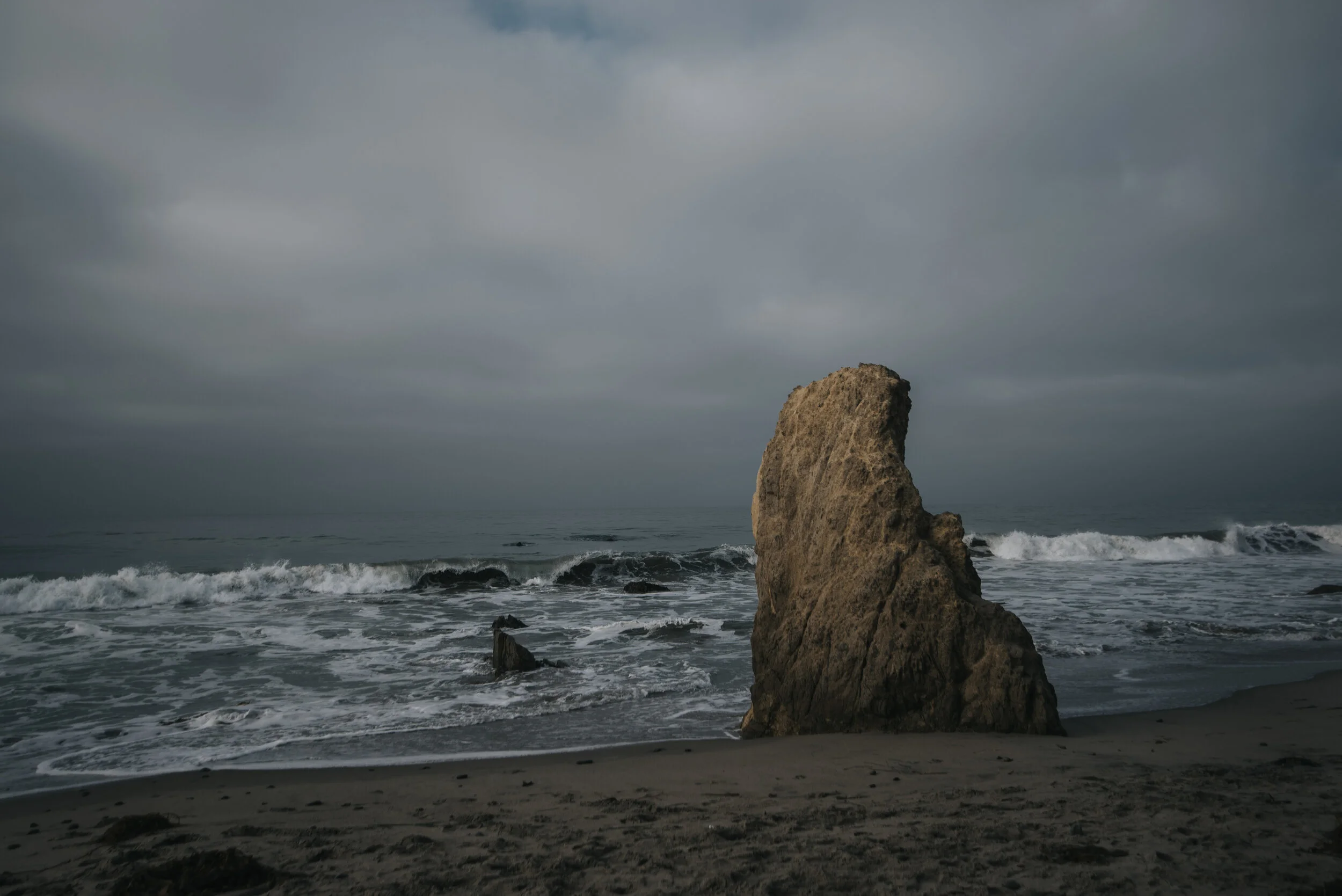 A tumultuous sea near Malibu during an elopement that provides the perfect elopement location idea