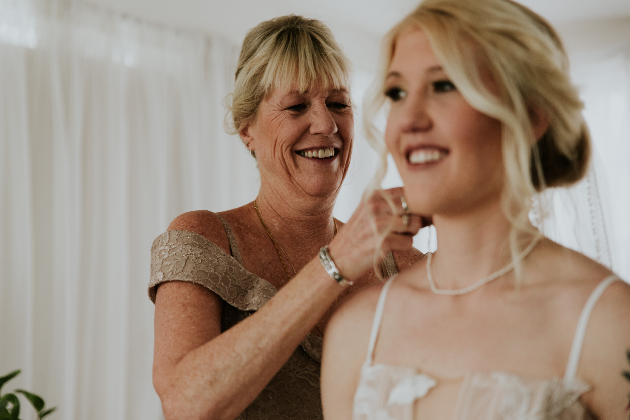 mother-helps-bride