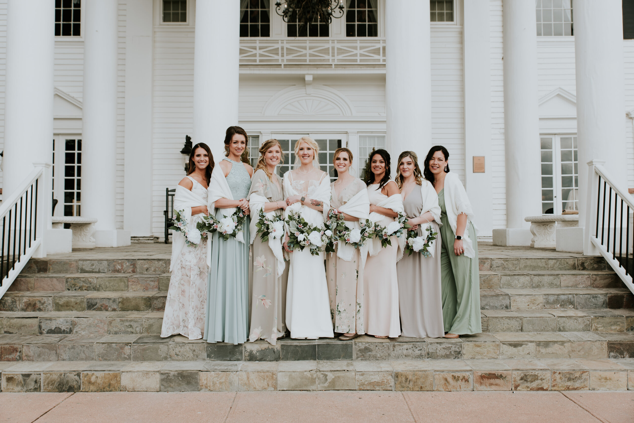 bridesmaids-manor-house