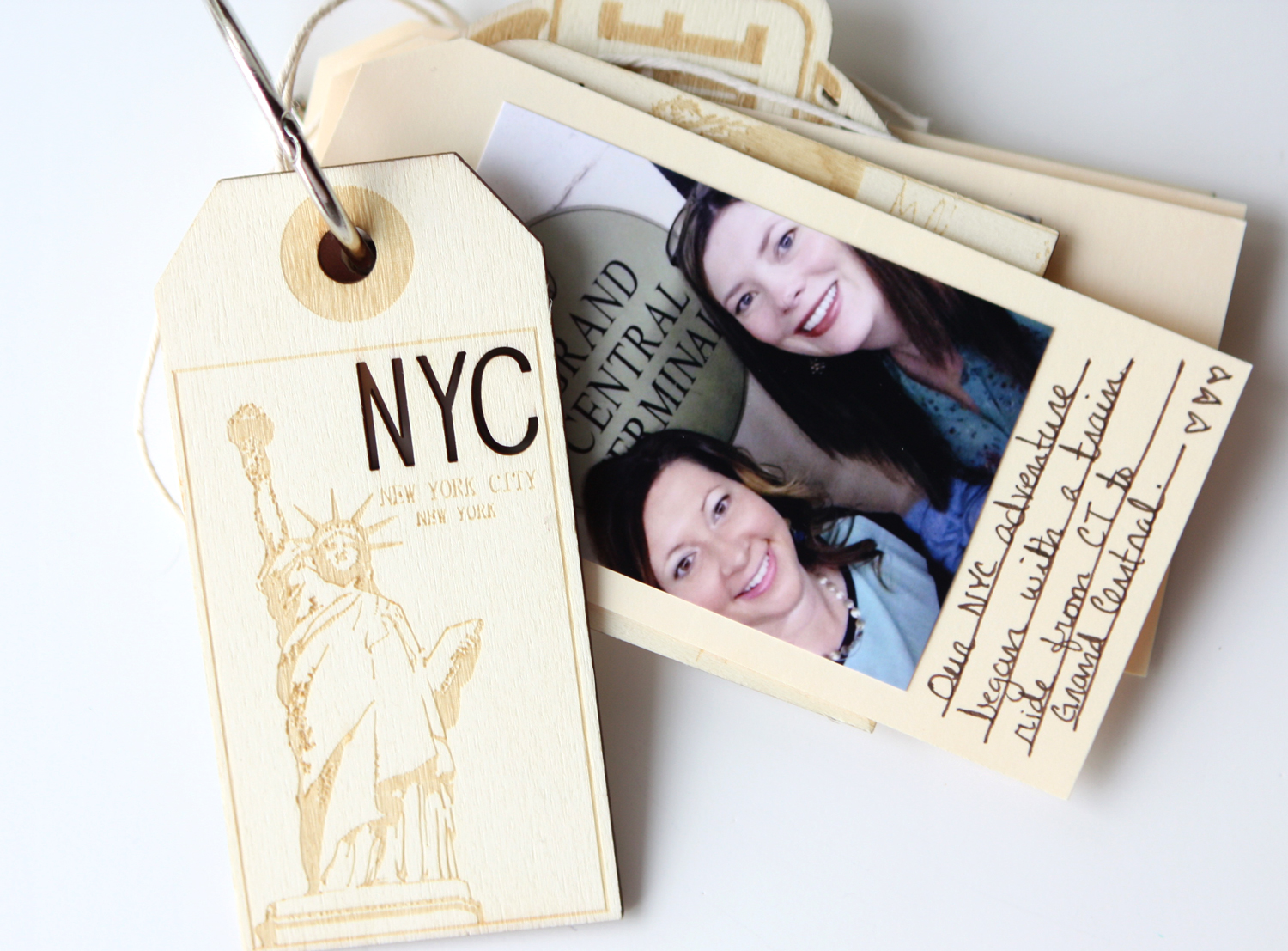 S5_lasercut_travelalbum.jpg