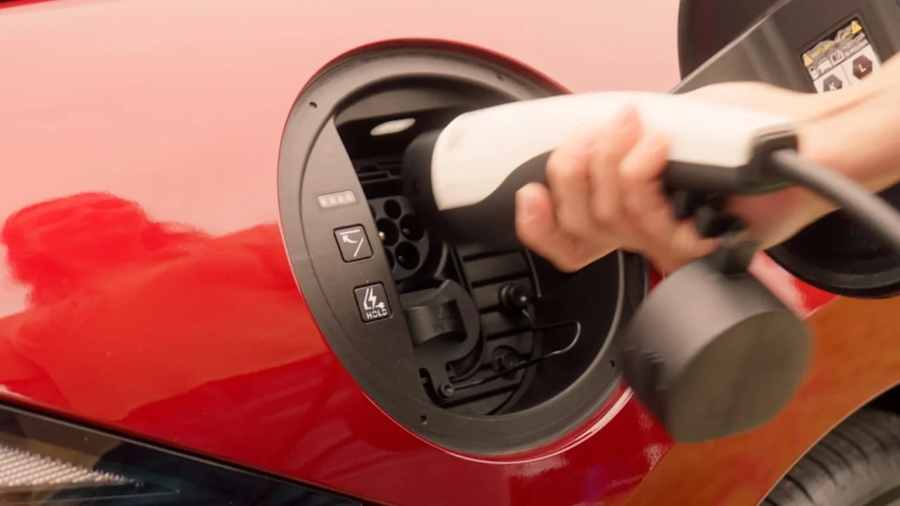 MMS - RemServ 'Electric Dreams' Campaign | Social - 6 seconds (16:9)