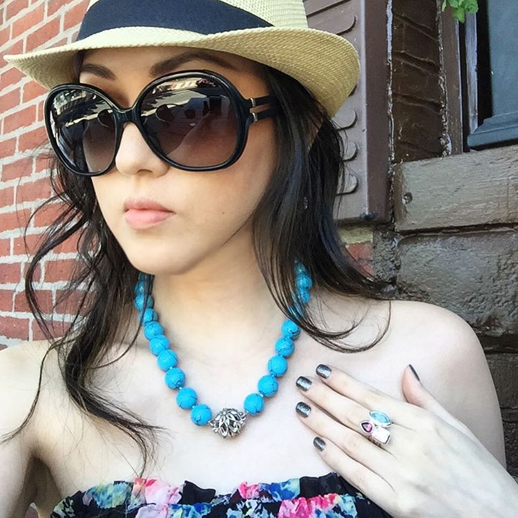  My new @Chloe sunglasses, Trellis Stacking Rings and Blue Oculus Necklace. Follow us on Instagram to see more:&nbsp;https://instagram.com/ellenhimic/ 