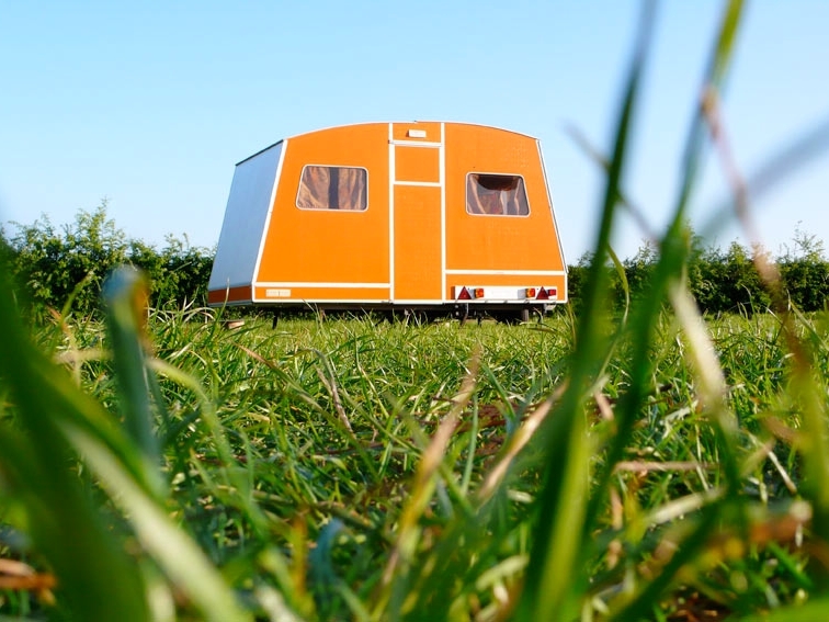 Orange-Caraven.jpg