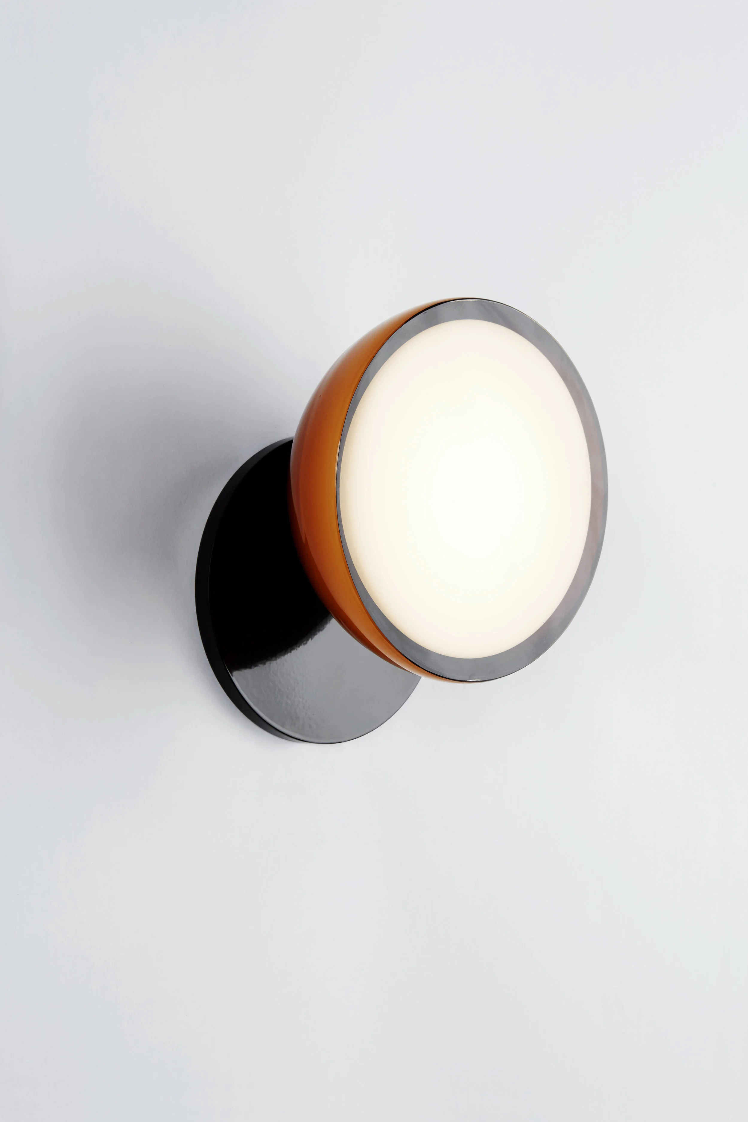 Geode wall light © Roll & Hill Design: Jason Miller