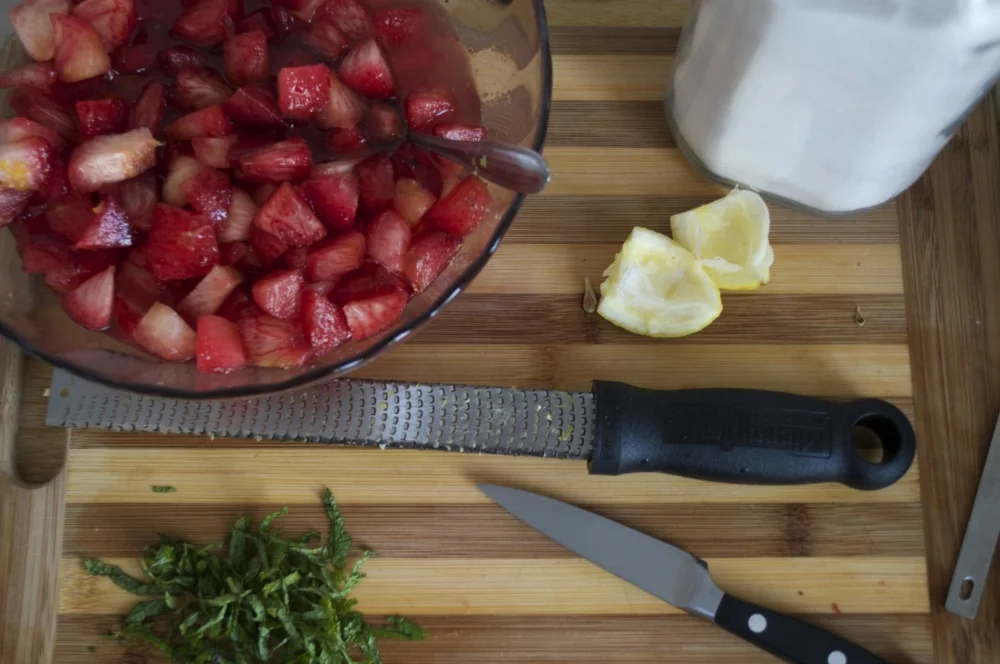 desserts don't have to be super complicated (really!). a few simple ingredients come together to make something wonderful.