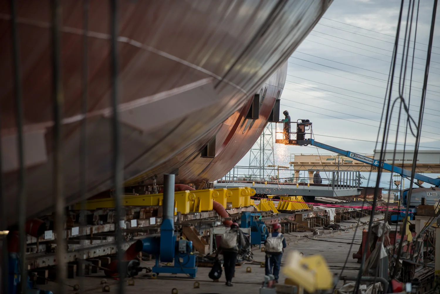 american-natural-gas-nassco-hull-of-ship-workers.jpg