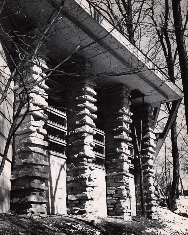 Fig. 3 > Sandstone throughout the house was quarried on site.