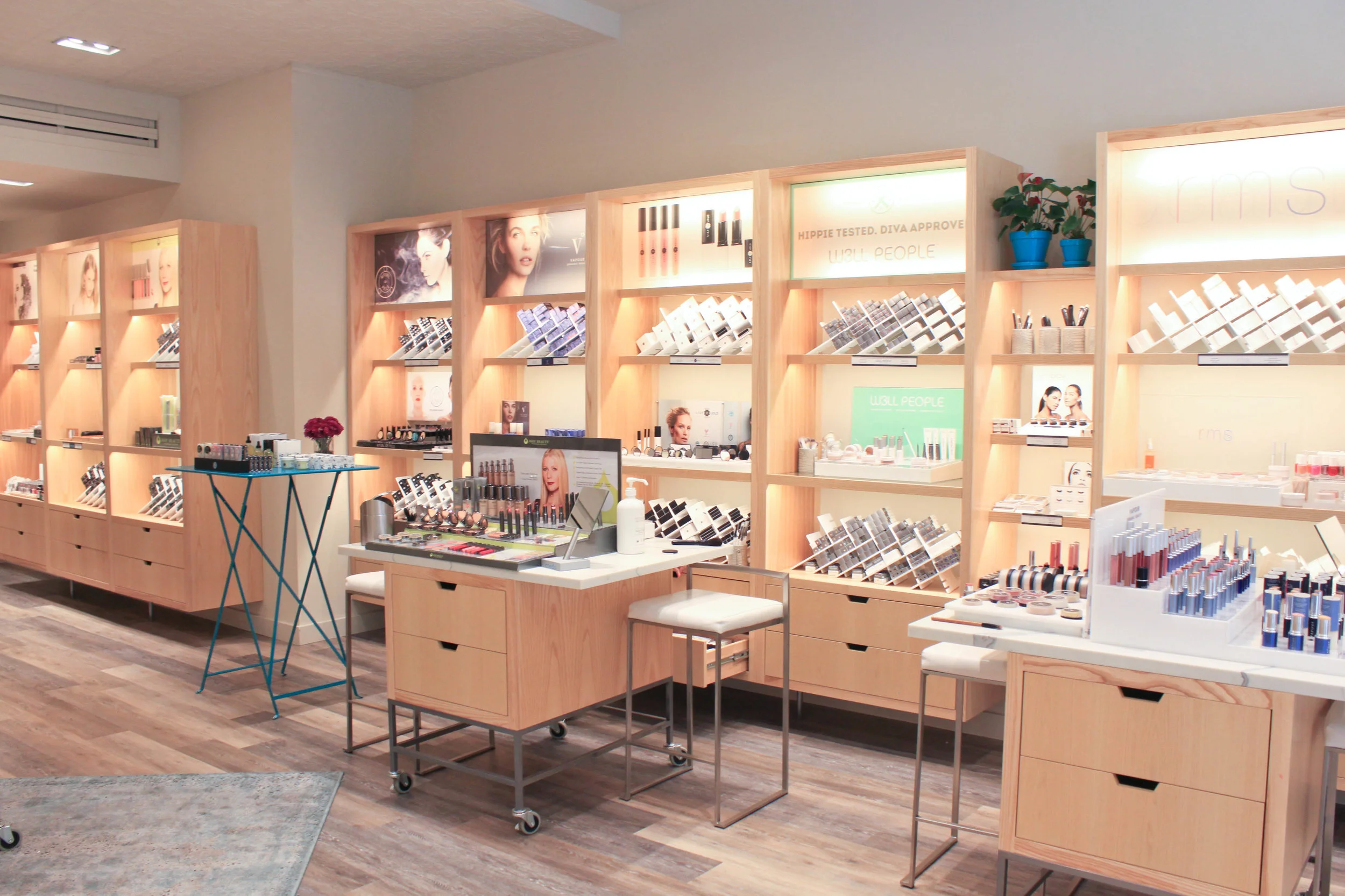 credo store inside.jpg