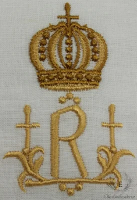 Machine embroidery stitched by Colleen Bell and designed by Sonia Showalter