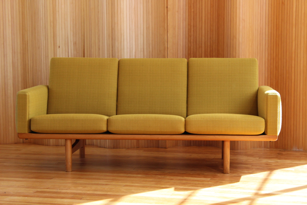 sofa 1.jpg