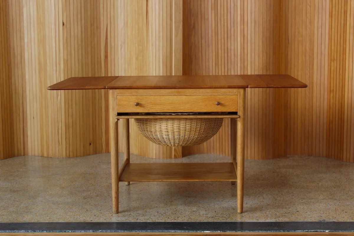 sewing table 1.jpg