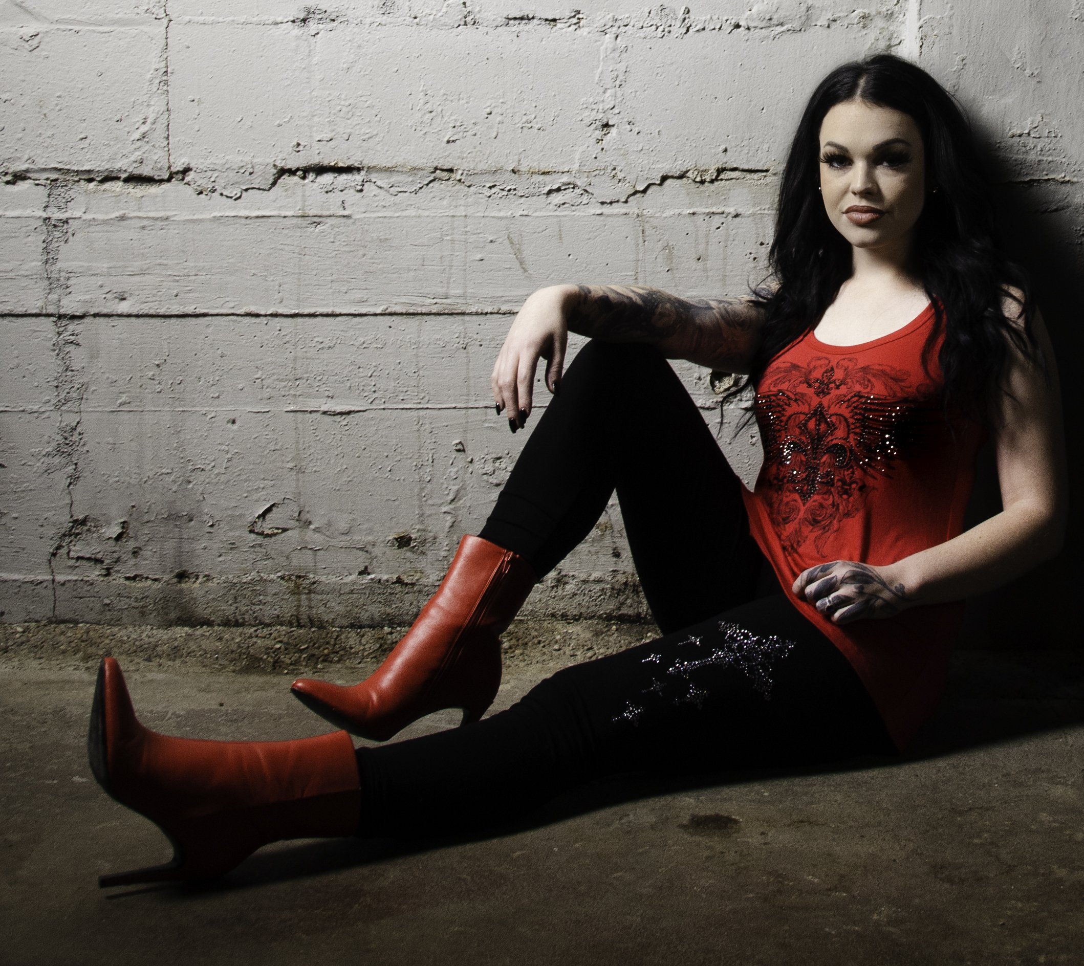 red tank and legings crop .jpg