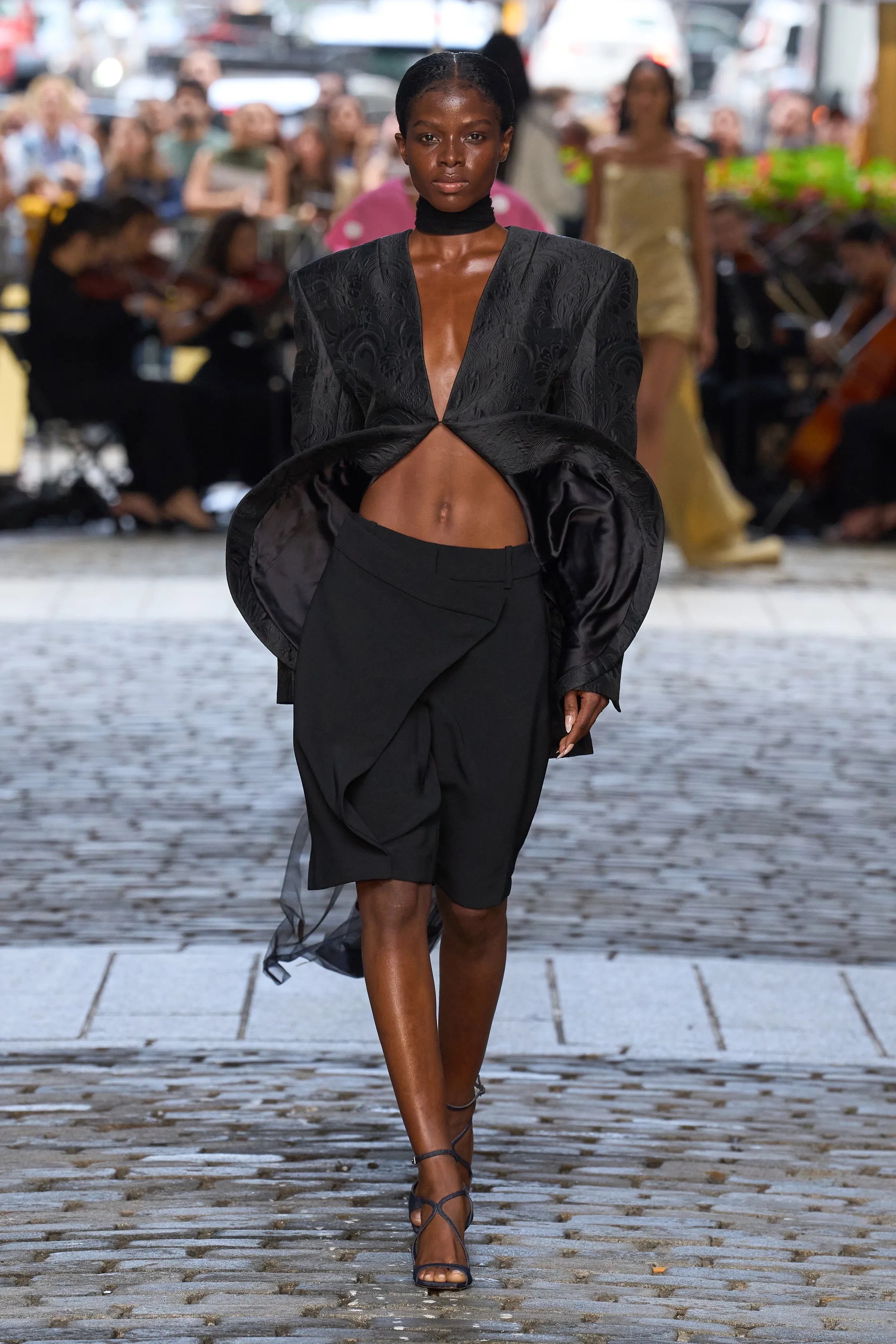 00006-prabal-gurung-spring-2025-ready-to-wear-credit-gorunway.jpeg