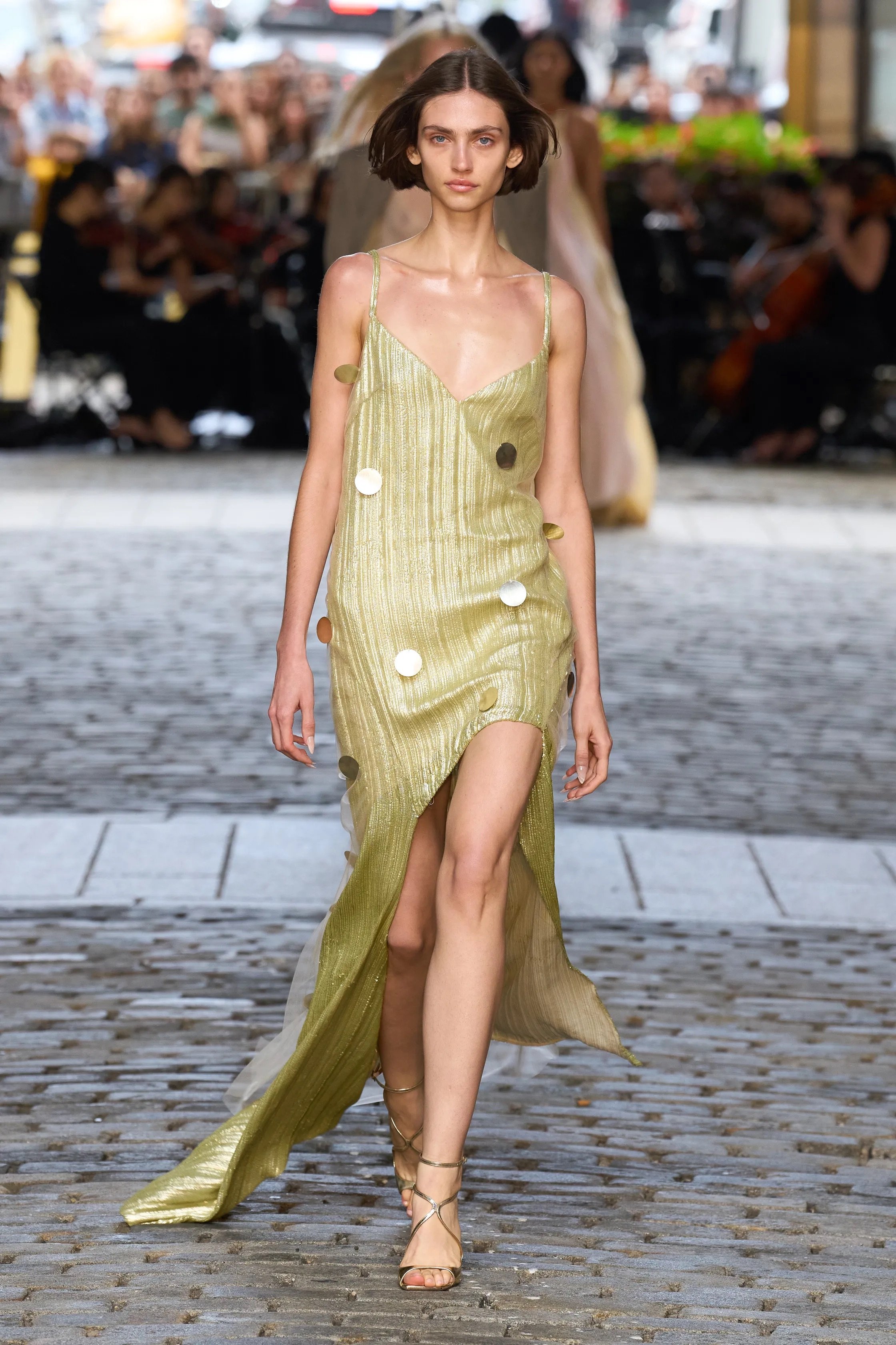 00010-prabal-gurung-spring-2025-ready-to-wear-credit-gorunway.jpeg