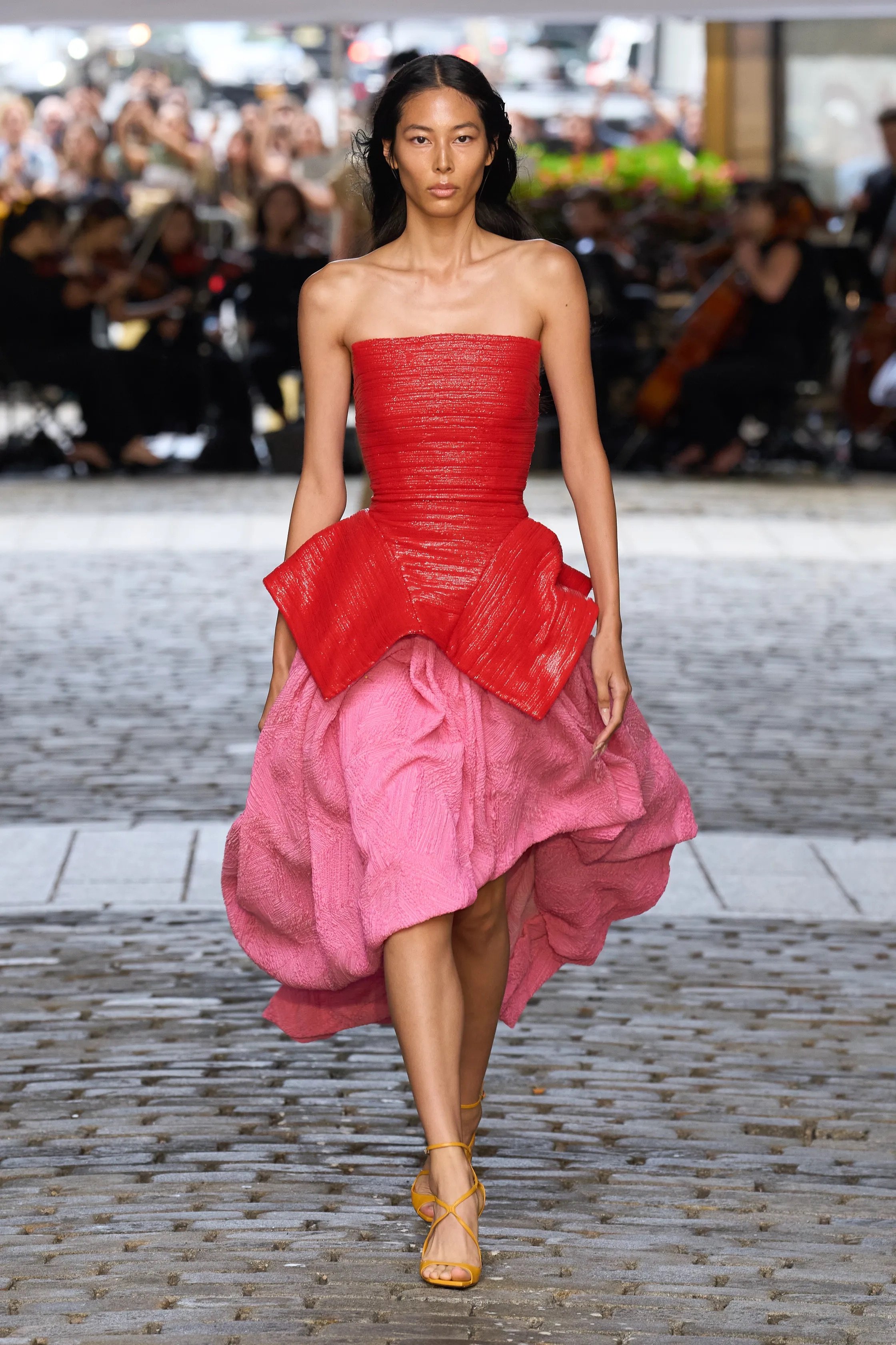 00032-prabal-gurung-spring-2025-ready-to-wear-credit-gorunway.jpeg