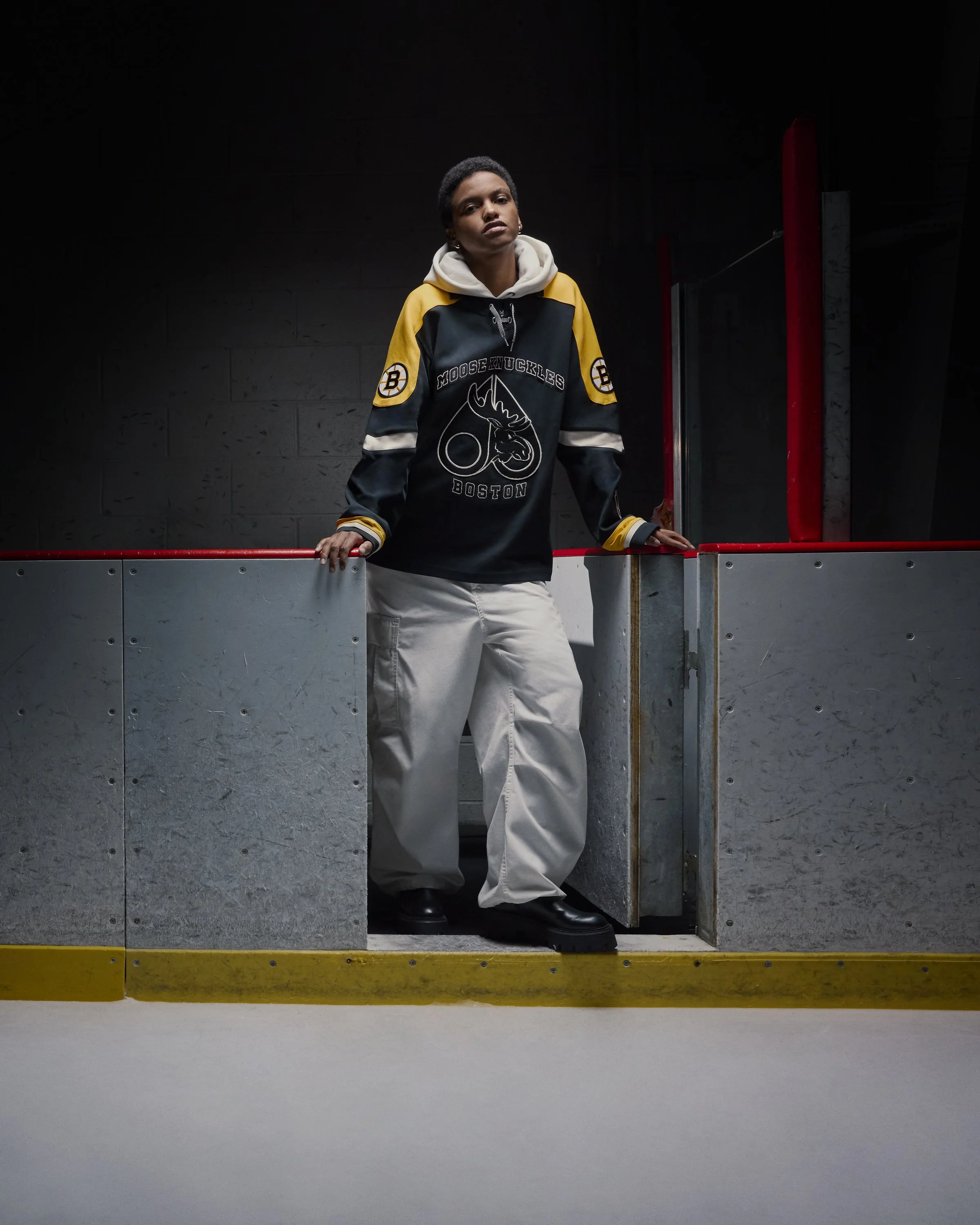 MOOSEKNUCKLESNHL_JPG_NOLOGO_1.jpg